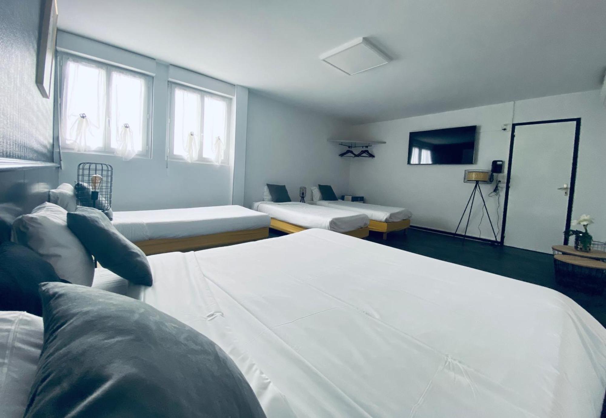 Hotel Air-Lane Saint-Léger-sous-Brienne エクステリア 写真
