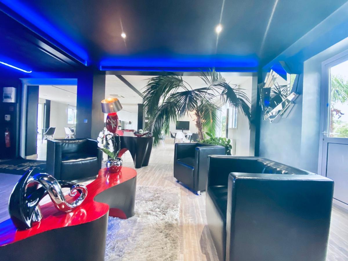 Hotel Air-Lane Saint-Léger-sous-Brienne エクステリア 写真