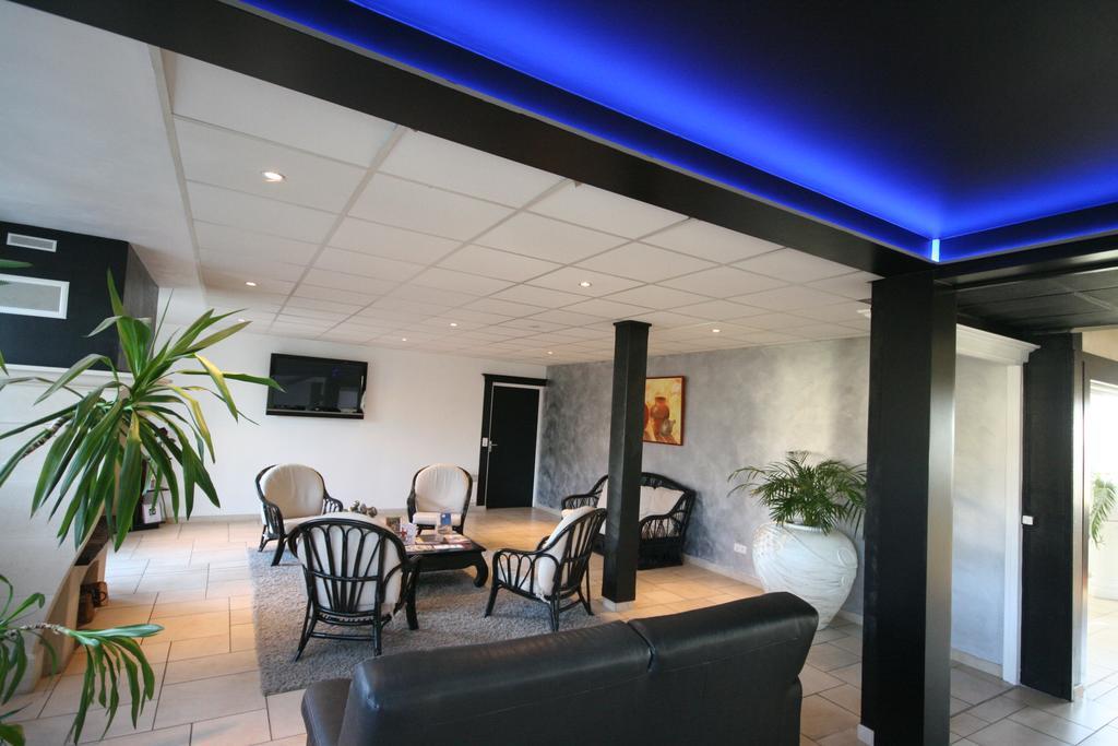 Hotel Air-Lane Saint-Léger-sous-Brienne エクステリア 写真